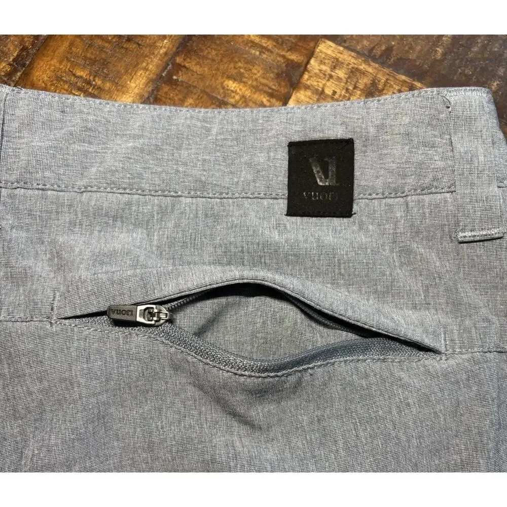Vuori Pants Men's Size 30 Gray Slim Fit Performance lightweight